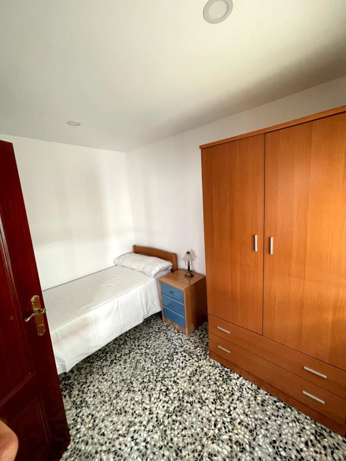Family Home By Cadiz Time מראה חיצוני תמונה